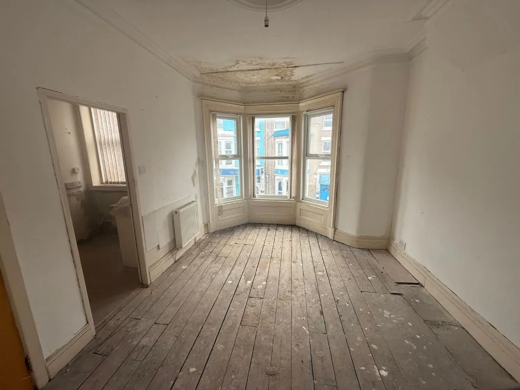 Hull Road, Blackpool, Blackpool, FY1 4QB - Online Auctions