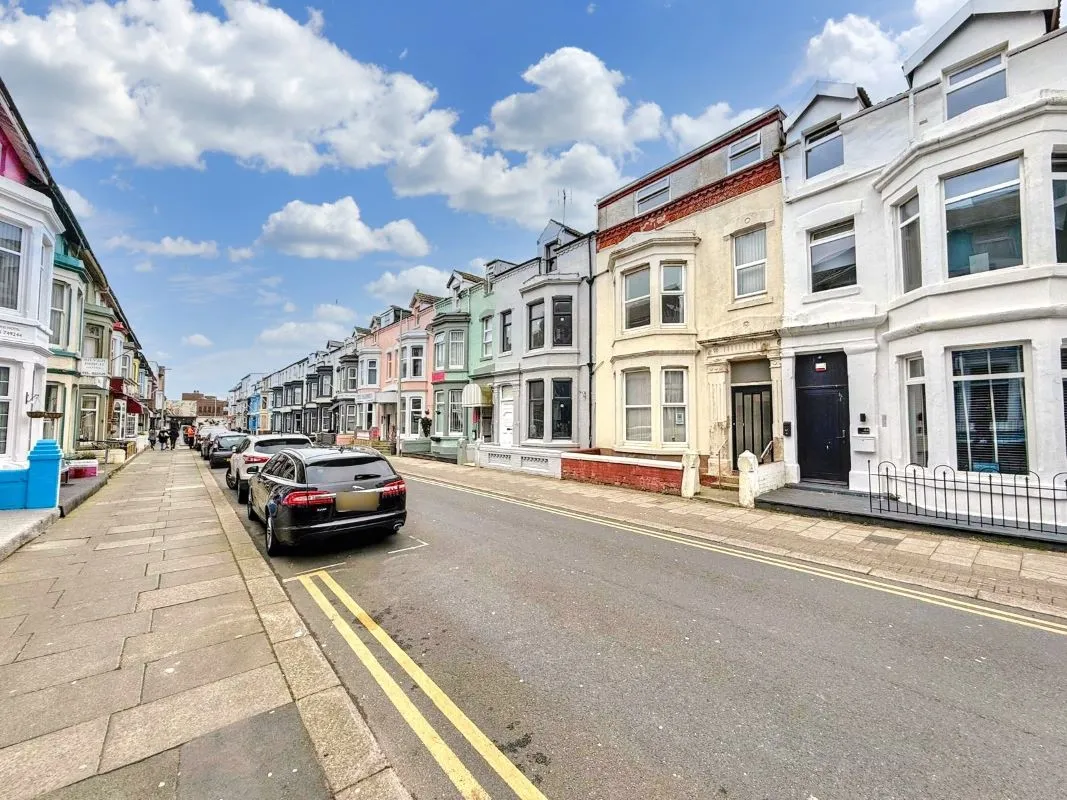 Hull Road, Blackpool, Blackpool, FY1 4QB - Online Auctions