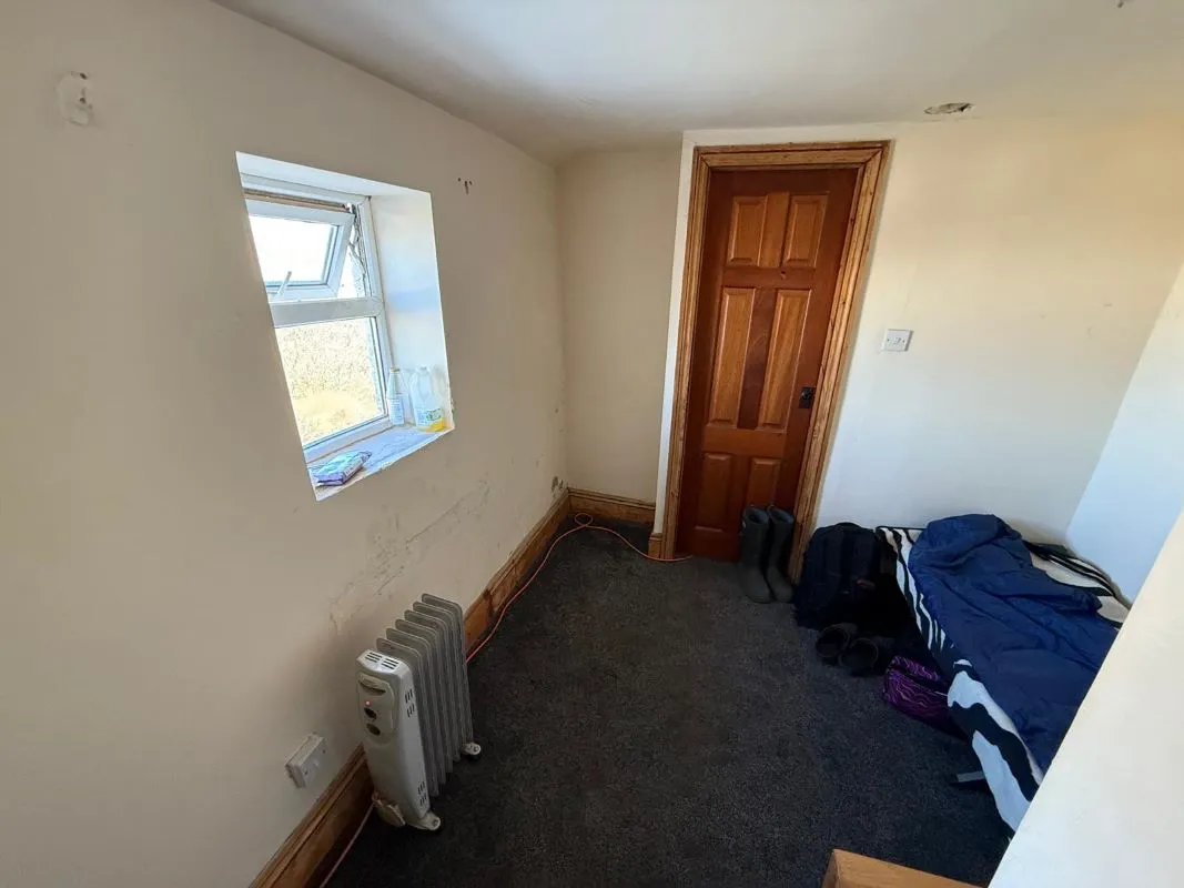 Dry Corner Farm, Rochdale Road, Bacup, Lancashire, OL13 9XF - Online Auctions