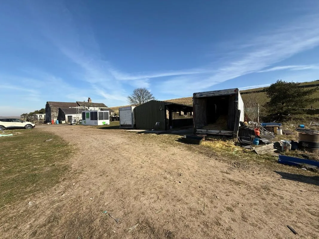 Dry Corner Farm, Rochdale Road, Bacup, Lancashire, OL13 9XF - Online Auctions