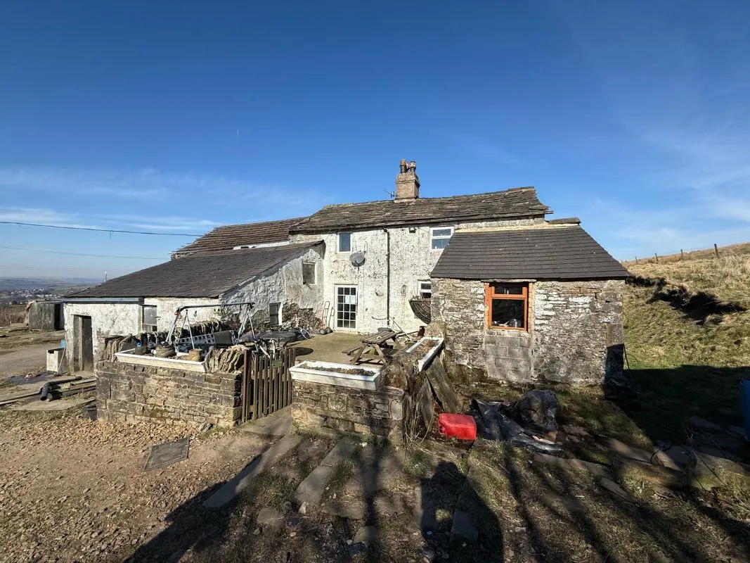 Dry Corner Farm, Rochdale Road, Bacup, Lancashire, OL13 9XF - Online Auctions