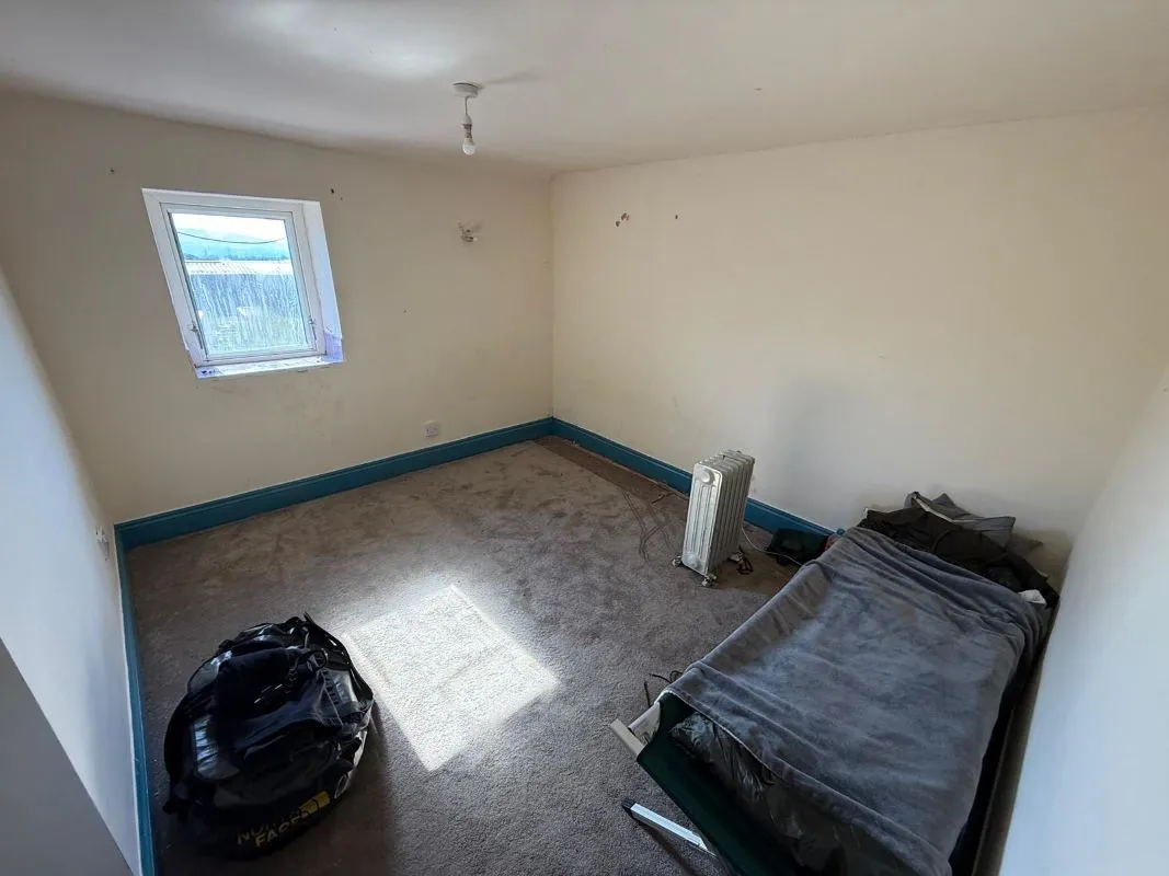 Dry Corner Farm, Rochdale Road, Bacup, Lancashire, OL13 9XF - Online Auctions