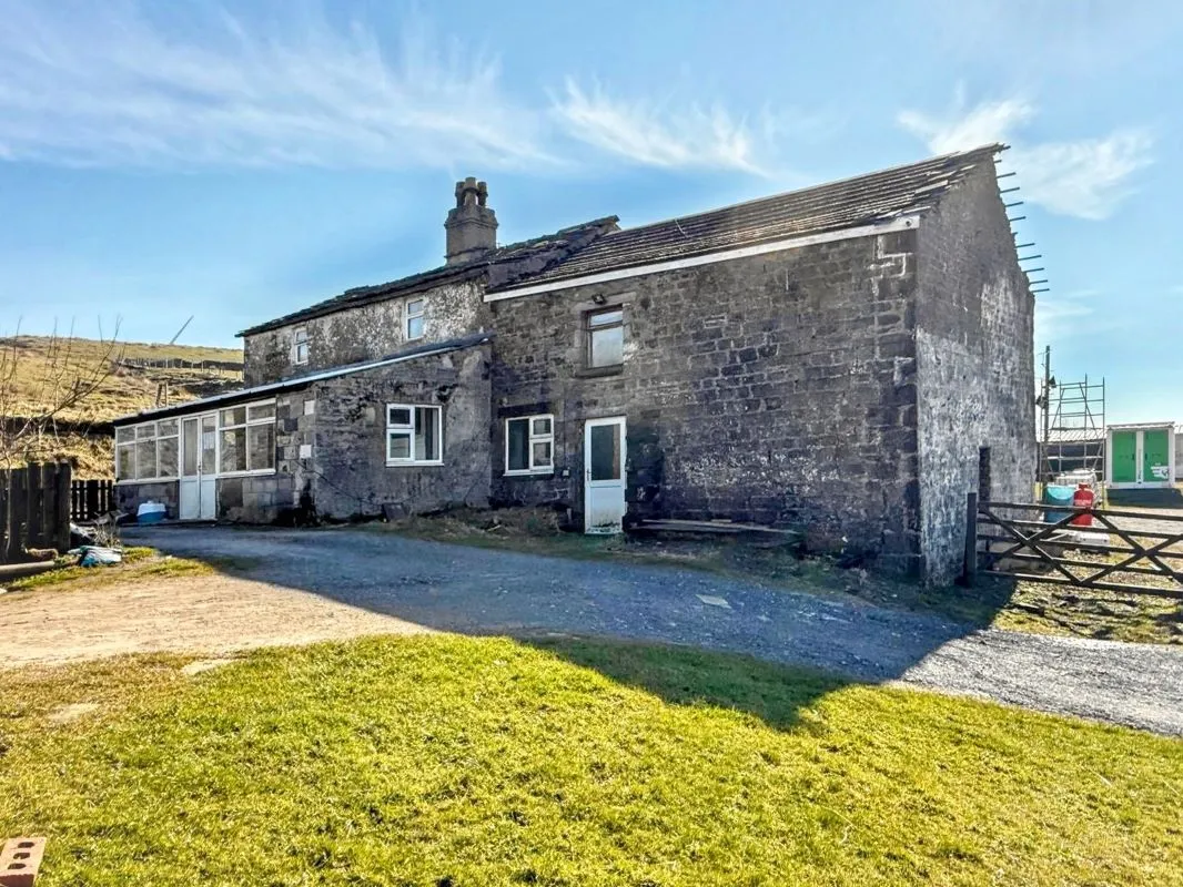 Dry Corner Farm, Rochdale Road, Bacup, Lancashire, OL13 9XF - Online Auctions
