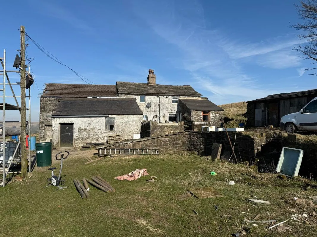 Dry Corner Farm, Rochdale Road, Bacup, Lancashire, OL13 9XF - Online Auctions
