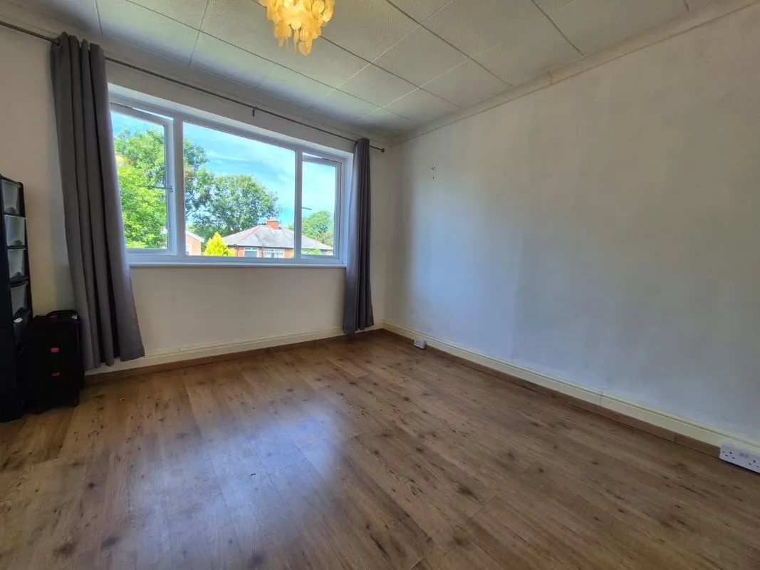 Broadway, Failsworth, Manchester, M35 0DX - Online Auctions