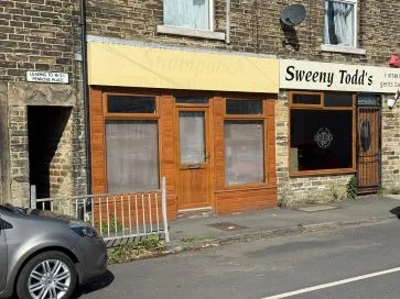 Property for Auction in Manchester - 25 Towngate, Northowram, Halifax, West Yorkshire