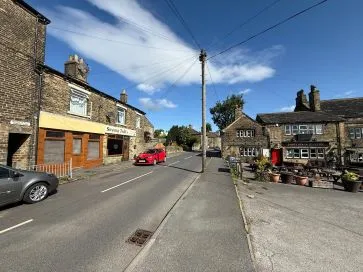 Property for Auction in Manchester - 25 Towngate, Northowram, Halifax, West Yorkshire