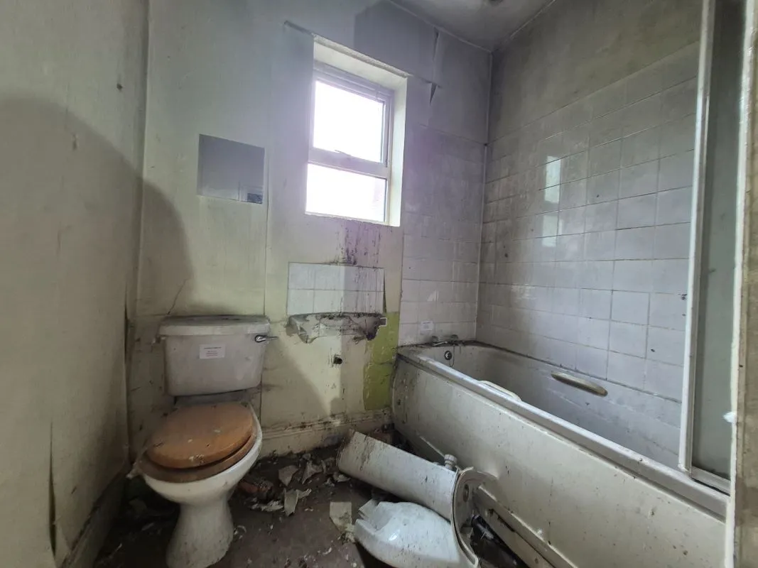 Granville Road, Manchester, M14 6AE - Online Auctions