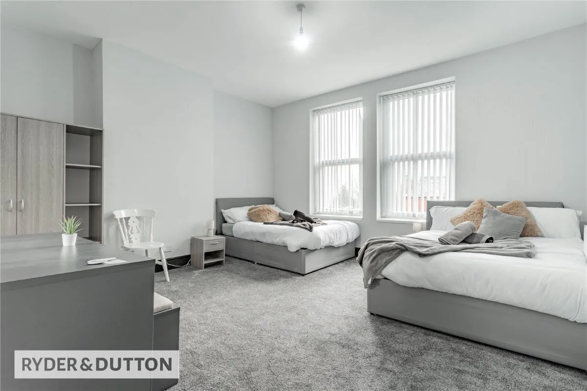 Rochdale Road, Royton, Oldham, Lancashire, OL2 6SH - Online Auctions