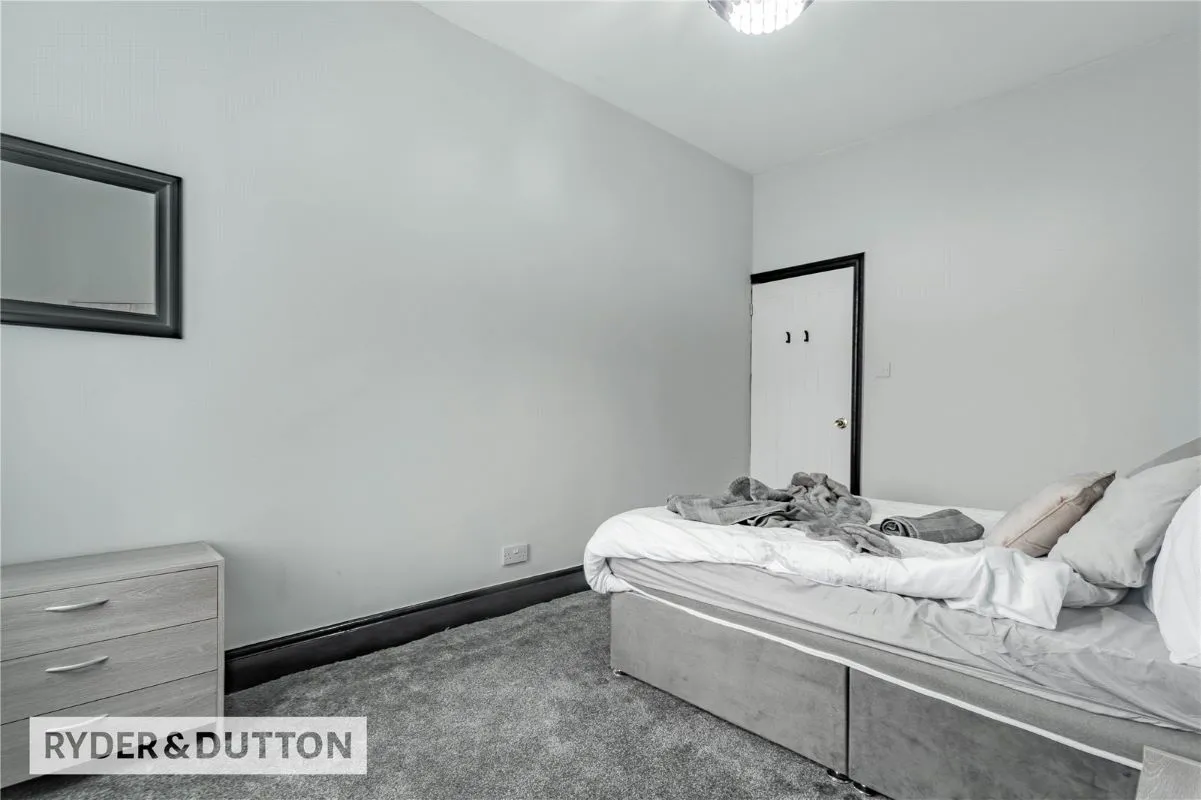 Rochdale Road, Royton, Oldham, Lancashire, OL2 6SH - Online Auctions