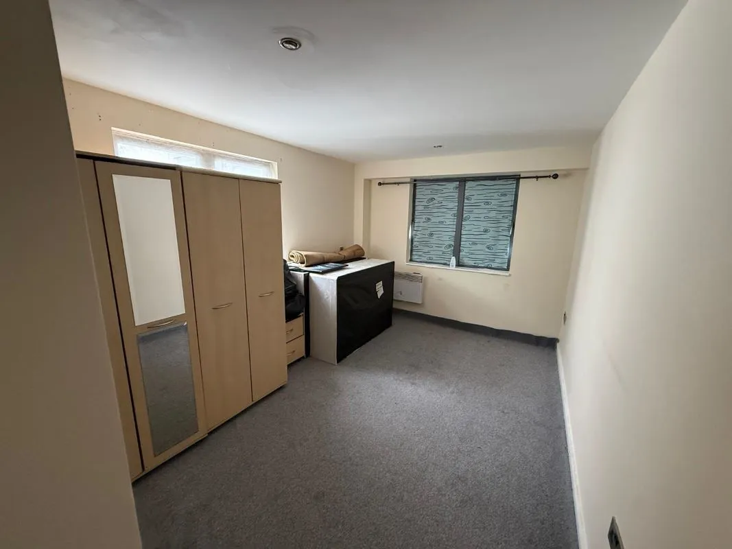Oldham Road, Manchester, M4 5DB - Online Auctions