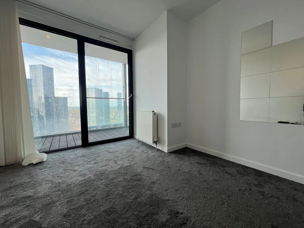 Beetham Tower, Deansgate, Manchester, M3 4LT - Online Auctions