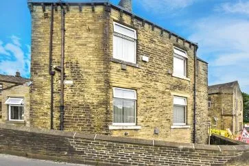 Property for Auction in Manchester - 2 Pinnar Lane, Halifax, West Yorkshire