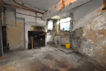 Property for Auction in Manchester - 2 Pinnar Lane, Halifax, West Yorkshire