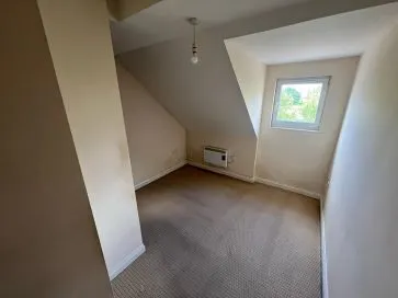 Property for Auction in Manchester - 47 Regent Court, Albert Promenade, Halifax, West Yorkshire