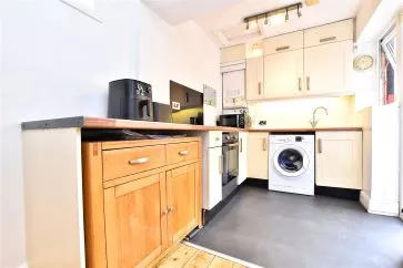 Property for Auction in Manchester - 25 Dewhirst Road, Syke, Rochdale