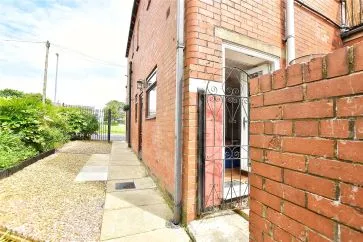 Property for Auction in Manchester - 25 Dewhirst Road, Syke, Rochdale