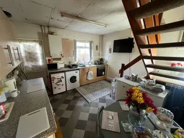 Property for Auction in Manchester - 21 Huddersfield Road, Stalybridge
