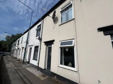 Property for Auction in Manchester - 21 Huddersfield Road, Stalybridge
