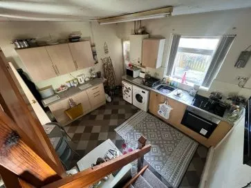 Property for Auction in Manchester - 21 Huddersfield Road, Stalybridge