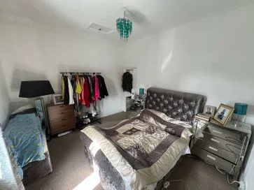 Property for Auction in Manchester - 21 Huddersfield Road, Stalybridge