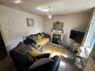 Property for Auction in Manchester - 21 Huddersfield Road, Stalybridge