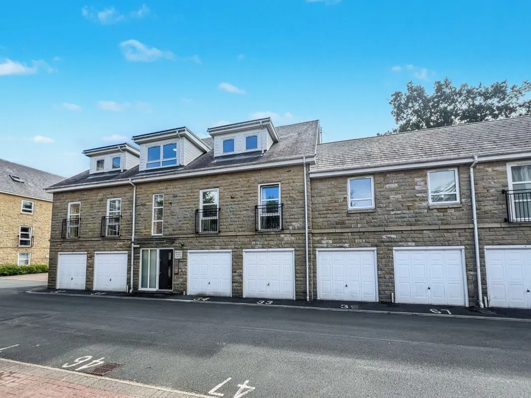 Regent Court, Albert Promenade, Halifax, West Yorkshire, HX3 0HD - Online Auctions