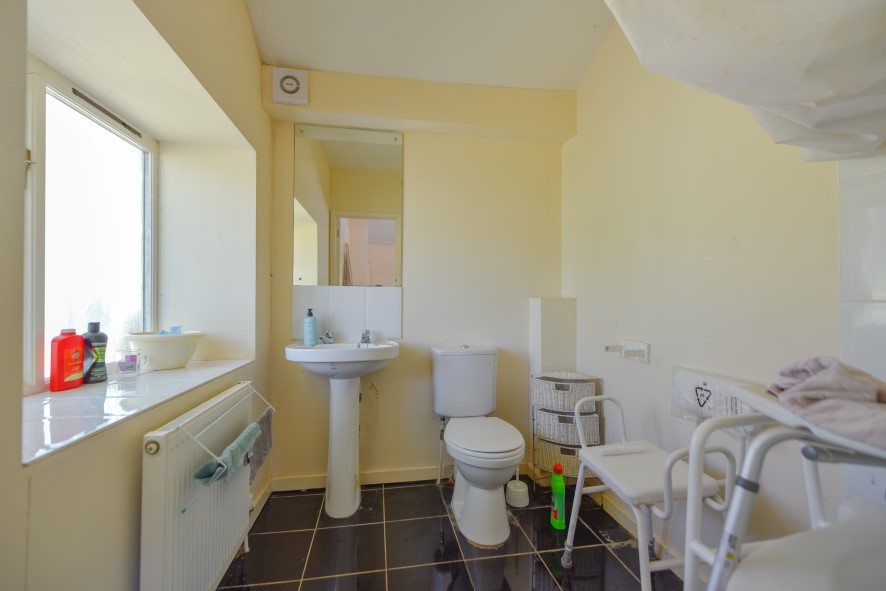 Property for Auction in Northamptonshire - Home Farm Cottage, Home Farm Lane, Northampton, Northamptonshire