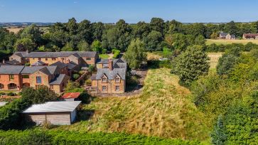 Property for Auction in Northamptonshire - Home Farm Cottage, Home Farm Lane, Northampton, Northamptonshire
