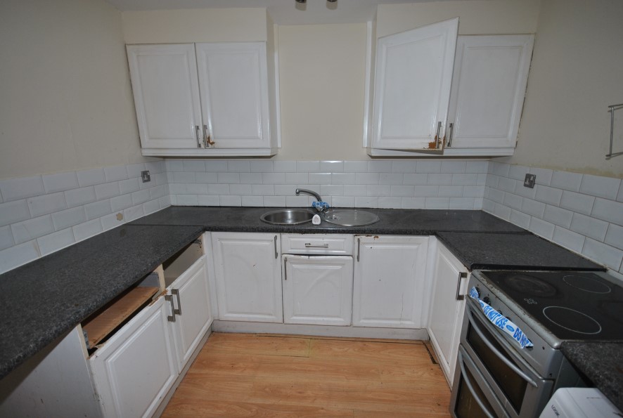 Property for Auction in Northamptonshire - 6 Delapre Court, London Road, Northampton, Northamptonshire
