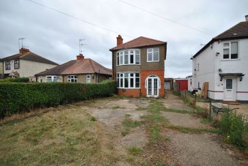 Property for Auction in Northamptonshire - 16 Kislingbury Road, Rothersthorpe, Northampton, Northamptonshire