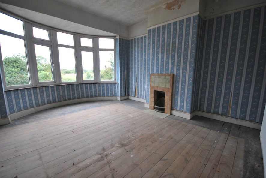 Property for Auction in Northamptonshire - 16 Kislingbury Road, Rothersthorpe, Northampton, Northamptonshire
