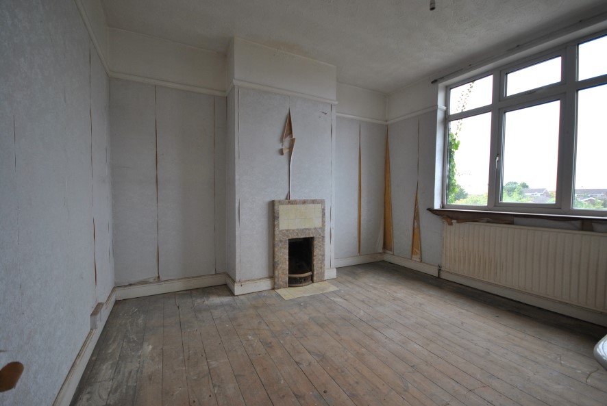 Property for Auction in Northamptonshire - 16 Kislingbury Road, Rothersthorpe, Northampton, Northamptonshire