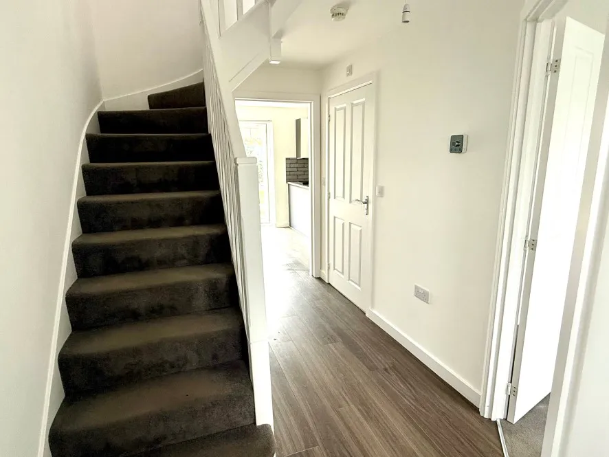 Property for Auction in Northamptonshire - 1 Green Crescent, Desborough, Kettering, Northamptonshire NN14 2FL