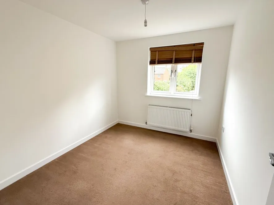 Property for Auction in Northamptonshire - 1 Green Crescent, Desborough, Kettering, Northamptonshire NN14 2FL