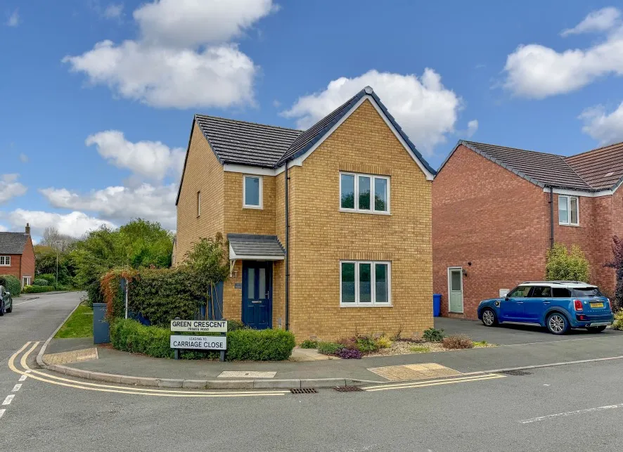 Property for Auction in Northamptonshire - 1 Green Crescent, Desborough, Kettering, Northamptonshire NN14 2FL