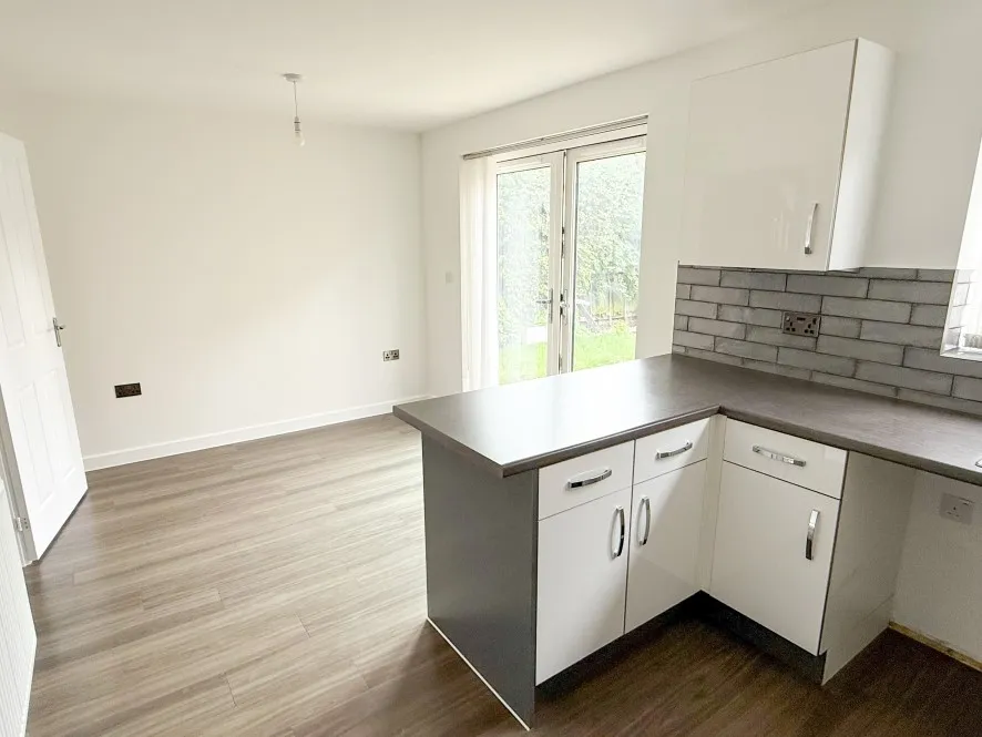 Property for Auction in Northamptonshire - 1 Green Crescent, Desborough, Kettering, Northamptonshire NN14 2FL