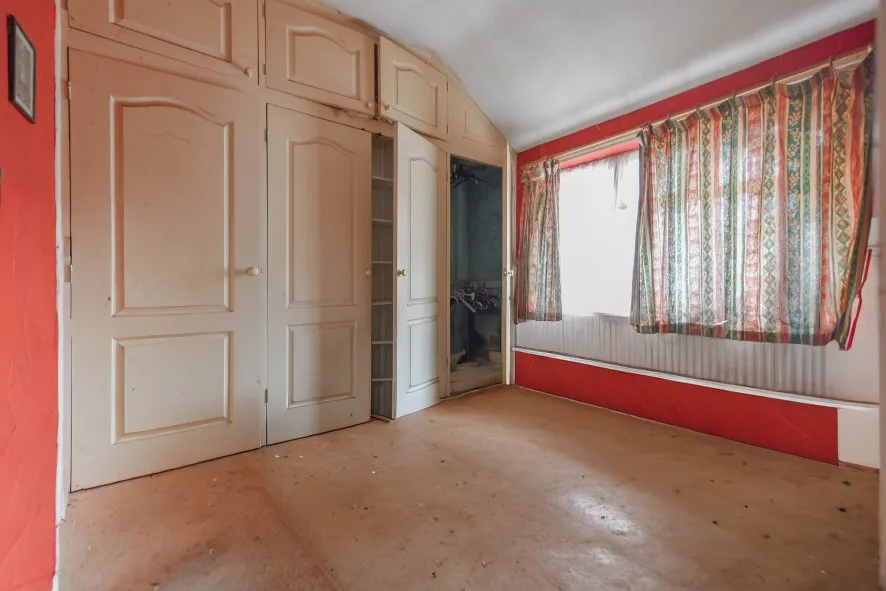 Property for Auction in Northamptonshire - 119 Melton Road North, Wellingborough, Northamptonshire NN8 1PW