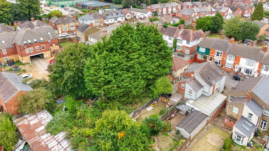 Property for Auction in Northamptonshire - 119 Melton Road North, Wellingborough, Northamptonshire NN8 1PW