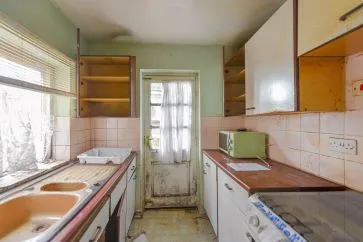 Property for Auction in Northamptonshire - 119 Melton Road North, Wellingborough, Northamptonshire NN8 1PW