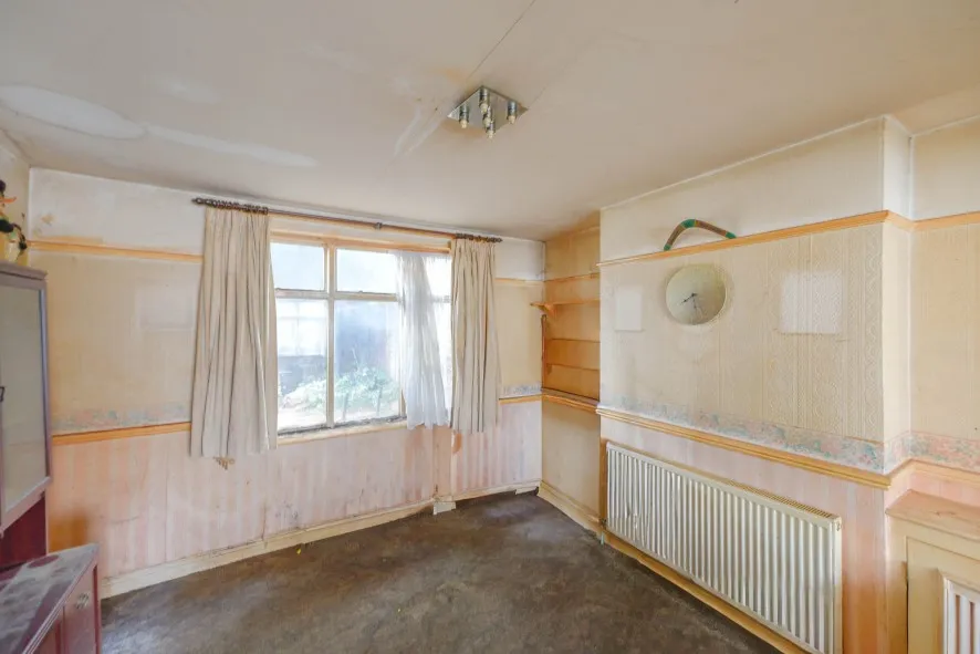 Property for Auction in Northamptonshire - 119 Melton Road North, Wellingborough, Northamptonshire NN8 1PW