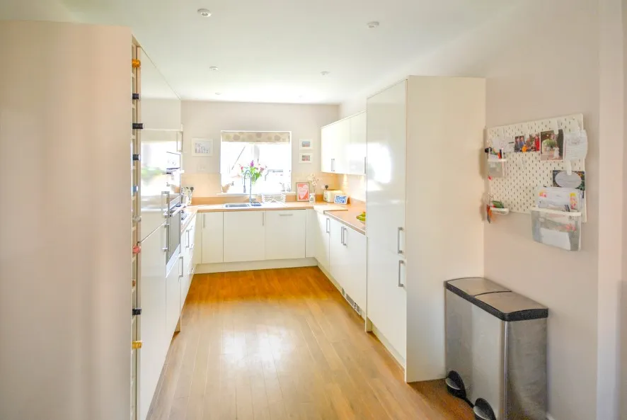 Property for Auction in Northamptonshire - 7 Scott Close, Northampton, Northamptonshire NN5 4DZ