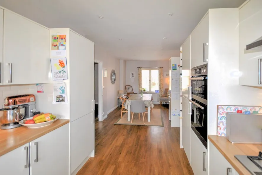Property for Auction in Northamptonshire - 7 Scott Close, Northampton, Northamptonshire NN5 4DZ