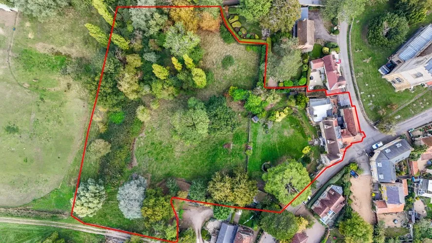 Property for Auction in Northamptonshire - 10 Church Way, Grendon, Northampton, Northamptonshire NN7 1JE