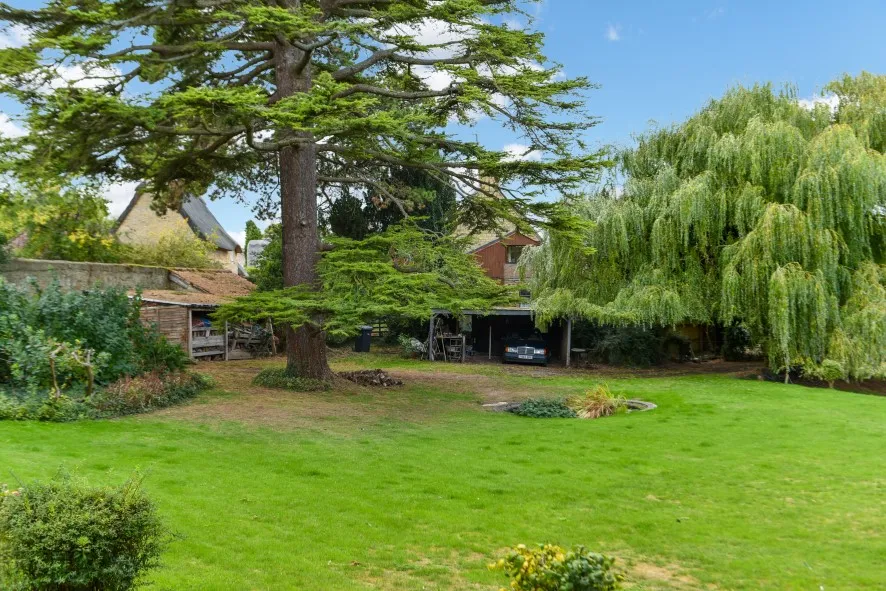 Property for Auction in Northamptonshire - 10 Church Way, Grendon, Northampton, Northamptonshire NN7 1JE