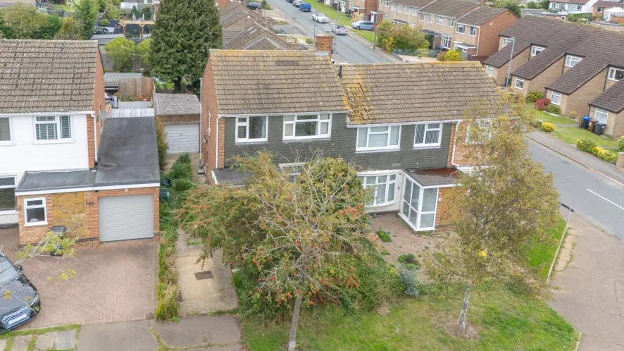 Property for Auction in Northamptonshire - 78 Highlands Avenue, Northampton, Northamptonshire NN3 6BQ