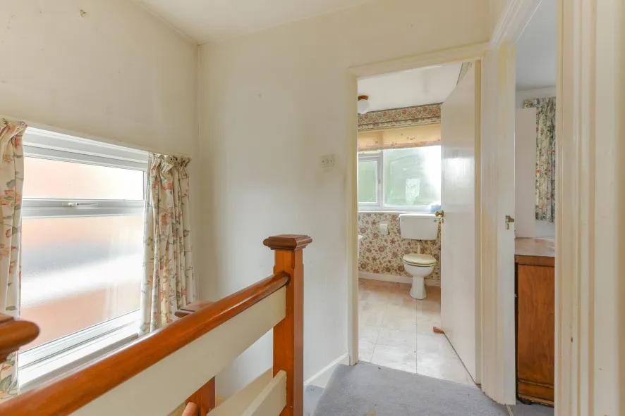 Property for Auction in Northamptonshire - 78 Highlands Avenue, Northampton, Northamptonshire NN3 6BQ