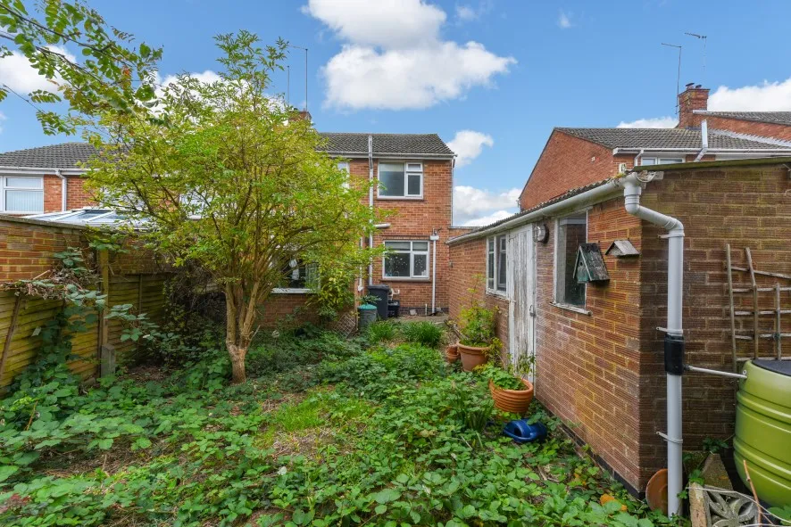 Property for Auction in Northamptonshire - 78 Highlands Avenue, Northampton, Northamptonshire NN3 6BQ