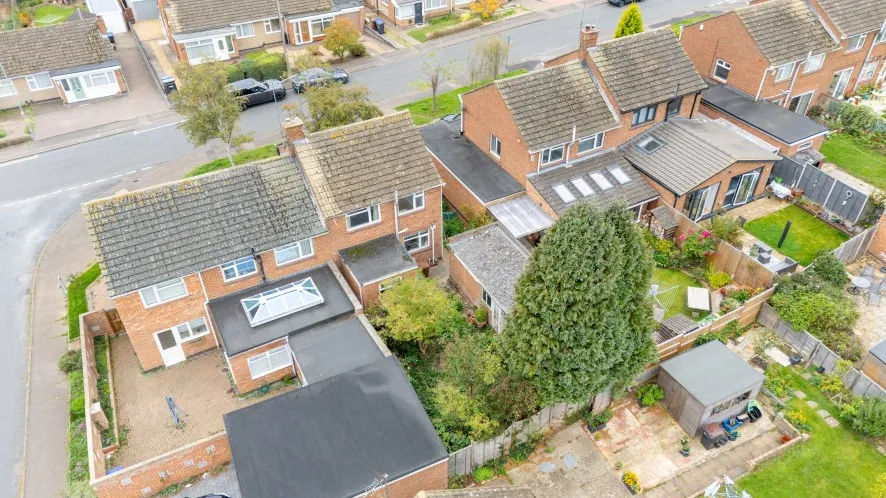 Property for Auction in Northamptonshire - 78 Highlands Avenue, Northampton, Northamptonshire NN3 6BQ