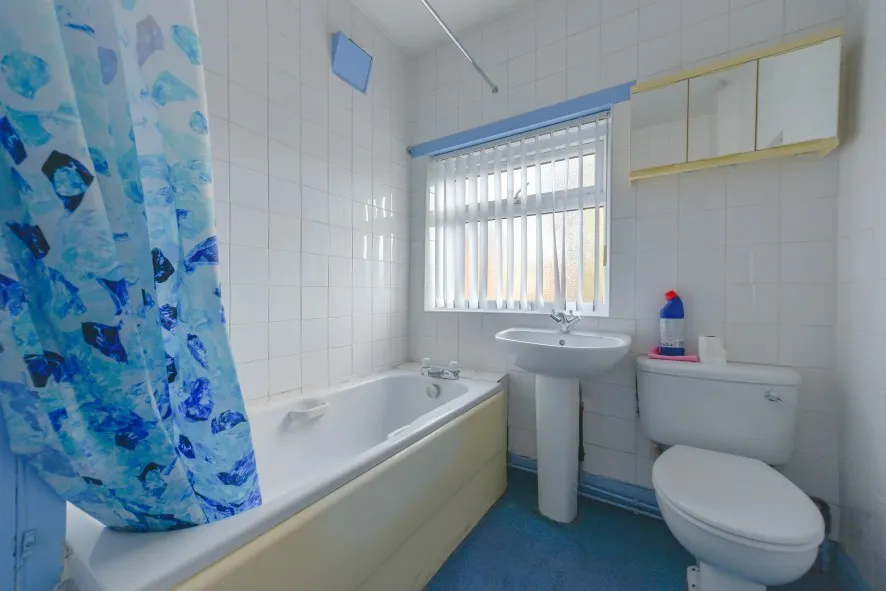 Property for Auction in Northamptonshire - 51 Studfall Avenue, Corby, Northamptonshire NN17 1LD